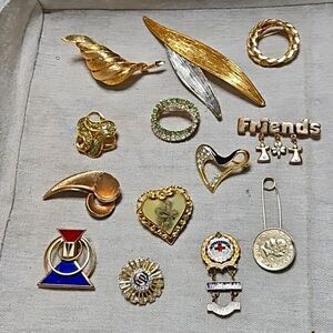 Vintage Gold Plated Brooch Lot of 13 Pins Heart Rhinestone KC
